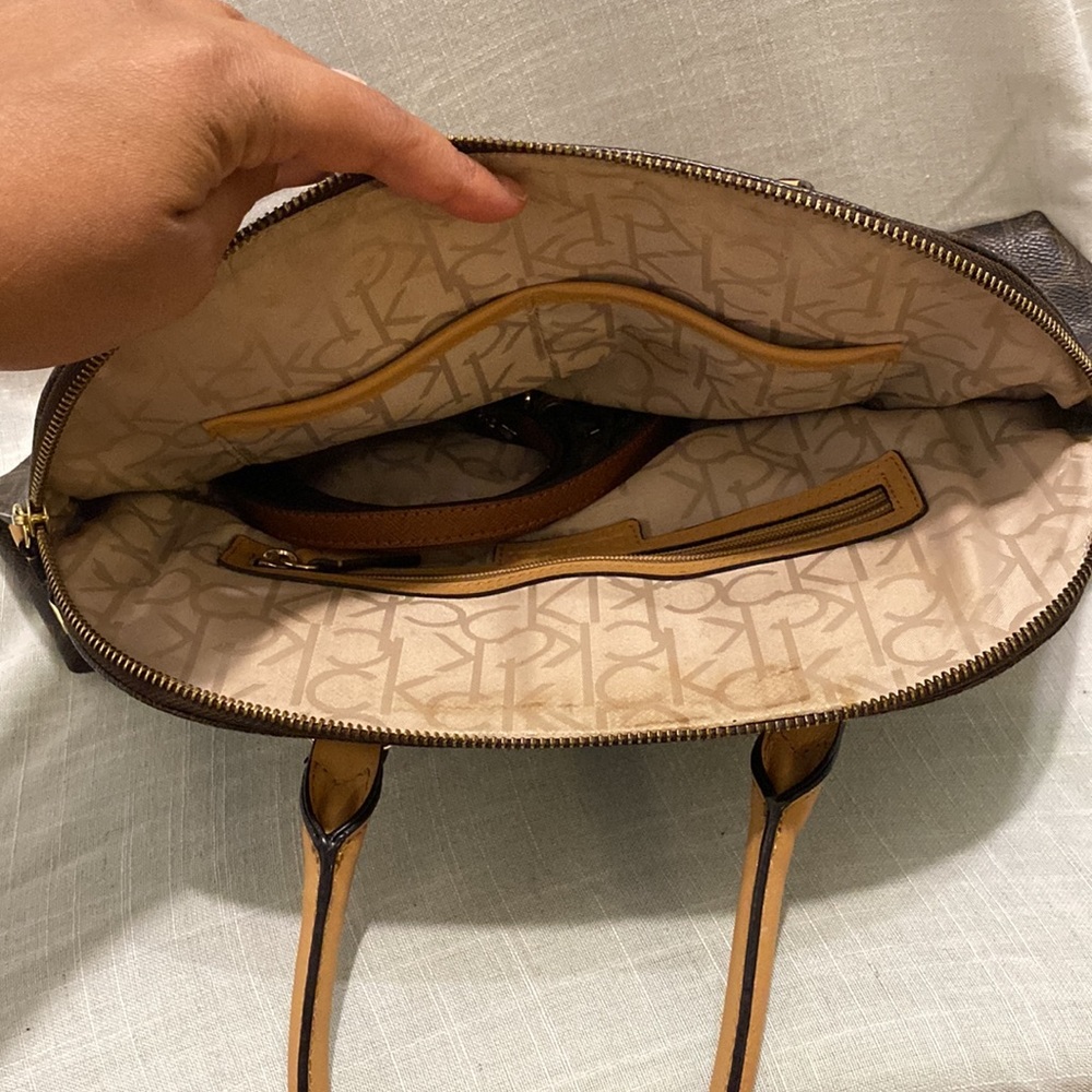 CALVIN KLEIN BROWN RONDA CONVERTIBLE
DOME MONOGRAM HANDBAG PURSE - Picture 3 of 4